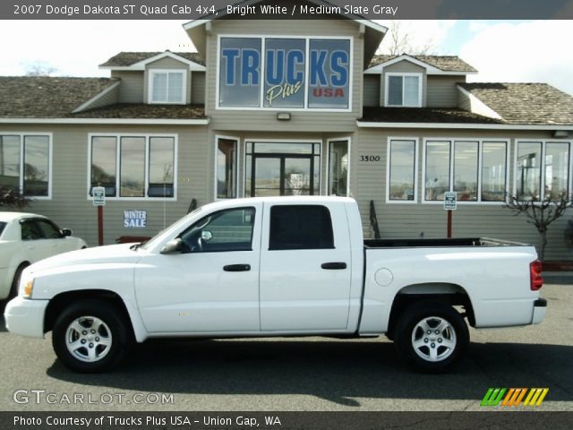 2007 Dodge Dakota ST Quad Cab 4x4 in Bright White