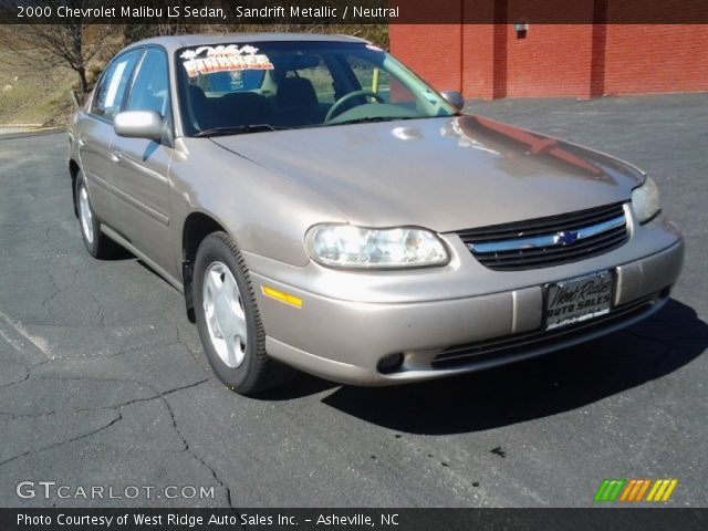 2000 Chevrolet Malibu LS Sedan in Sandrift Metallic
