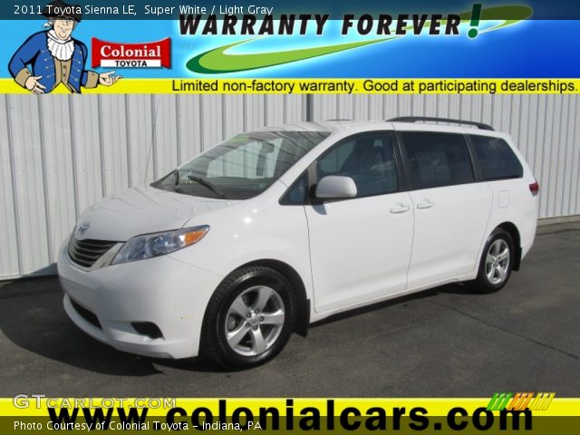 2011 Toyota Sienna LE in Super White