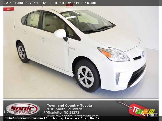 2014 Toyota Prius Three Hybrid in Blizzard White Pearl
