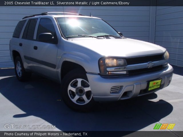 2005 Chevrolet TrailBlazer LS in Silverstone Metallic
