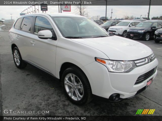2014 Mitsubishi Outlander SE in Diamond White Pearl