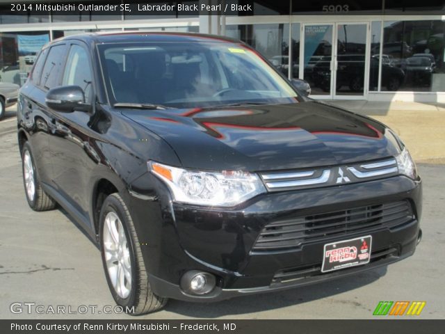 2014 Mitsubishi Outlander SE in Labrador Black Pearl