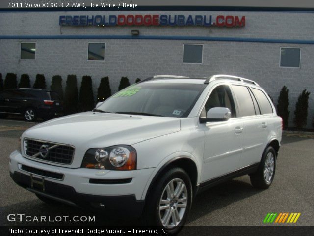 2011 Volvo XC90 3.2 AWD in Ice White