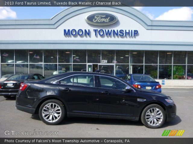 2013 Ford Taurus Limited in Tuxedo Black Metallic