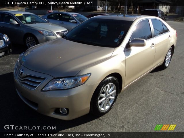 2011 Toyota Camry XLE in Sandy Beach Metallic