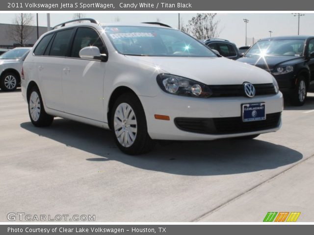 2011 Volkswagen Jetta S SportWagen in Candy White