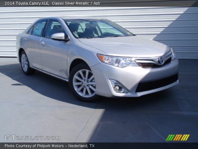 2014 Toyota Camry XLE in Classic Silver Metallic