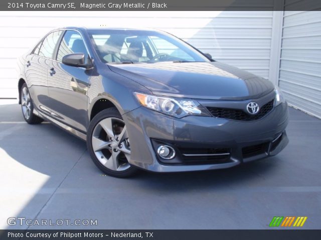 2014 Toyota Camry SE in Magnetic Gray Metallic