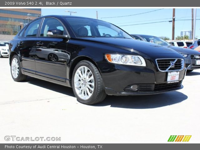 2009 Volvo S40 2.4i in Black