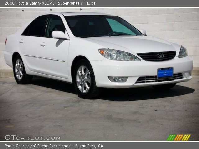2006 Toyota Camry XLE V6 in Super White