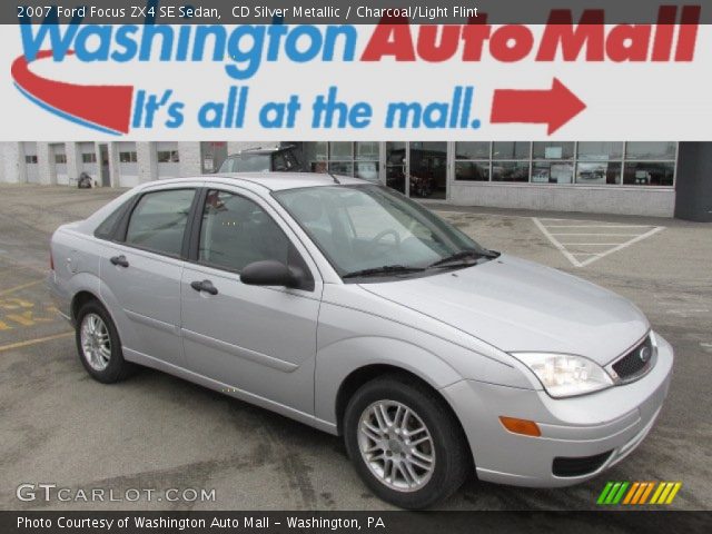 2007 Ford Focus ZX4 SE Sedan in CD Silver Metallic