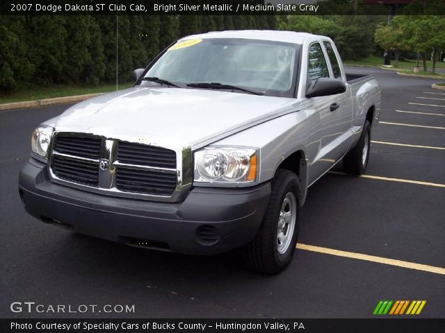 2007 Dodge Dakota ST Club Cab in Bright Silver Metallic