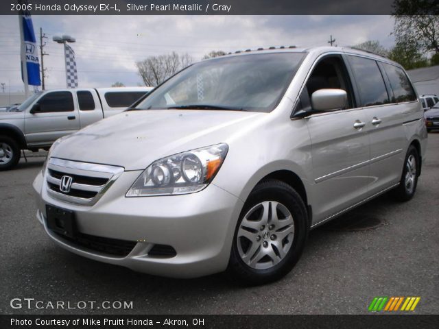 2006 Honda Odyssey EX-L in Silver Pearl Metallic