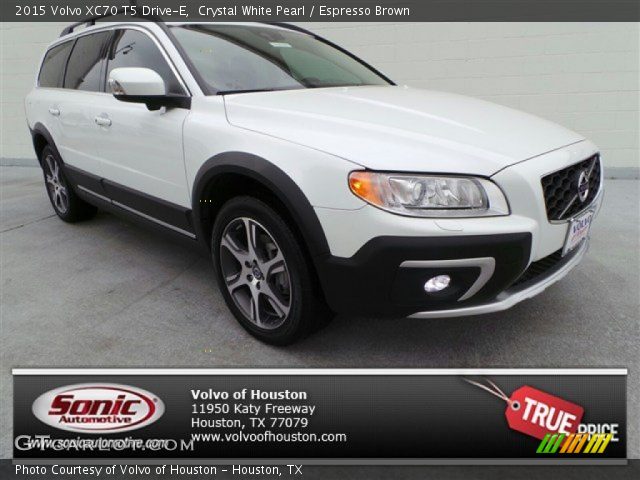 2015 Volvo XC70 T5 Drive-E in Crystal White Pearl