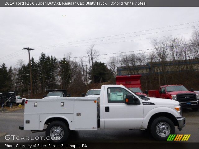 2014 Ford F250 Super Duty XL Regular Cab Utility Truck in Oxford White