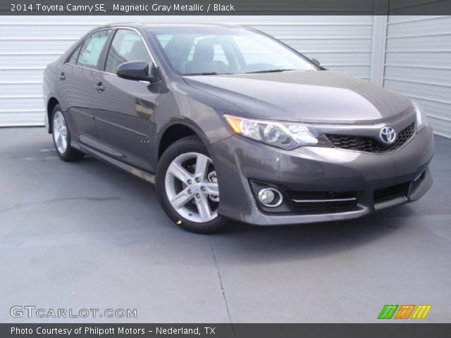2014 Toyota Camry SE in Magnetic Gray Metallic