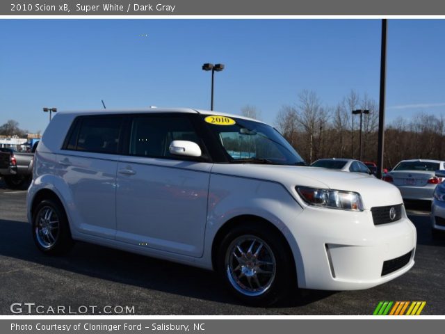 2010 Scion xB  in Super White