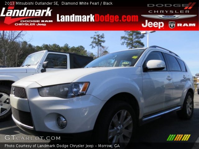 2013 Mitsubishi Outlander SE in Diamond White Pearl