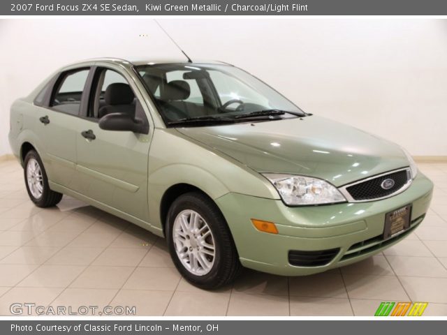 2007 Ford Focus ZX4 SE Sedan in Kiwi Green Metallic