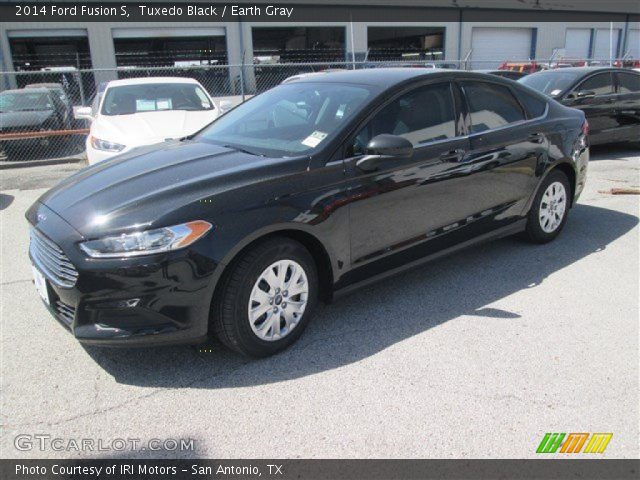 2014 Ford Fusion S in Tuxedo Black