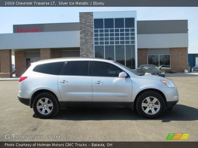 2009 Chevrolet Traverse LT in Silver Ice Metallic