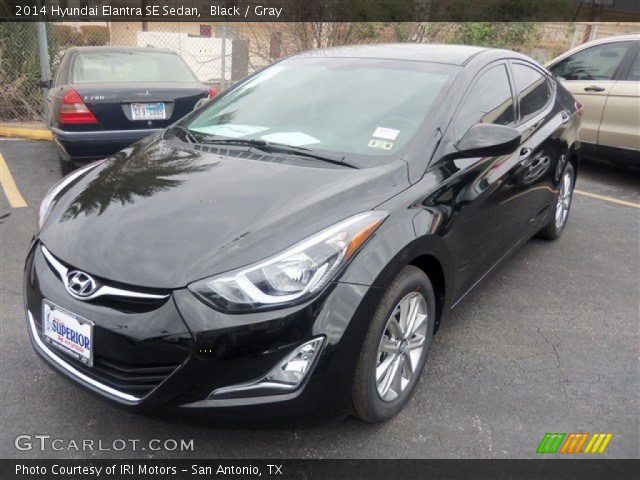 2014 Hyundai Elantra SE Sedan in Black