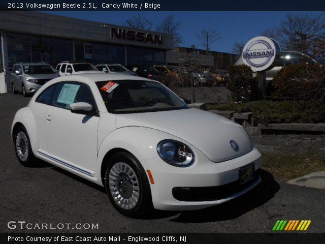 2013 Volkswagen Beetle 2.5L in Candy White
