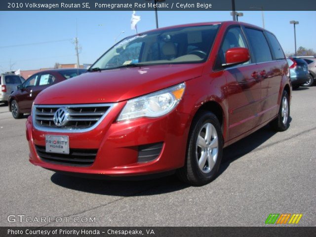 2010 Volkswagen Routan SE in Pomegranate Red Metallic