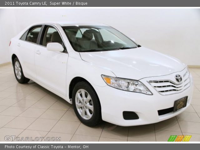 2011 Toyota Camry LE in Super White
