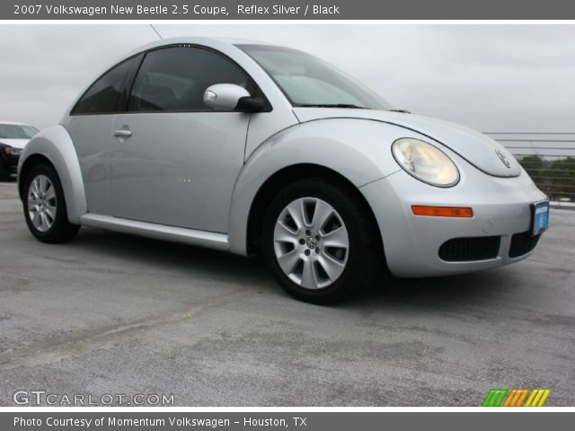 2007 Volkswagen New Beetle 2.5 Coupe in Reflex Silver