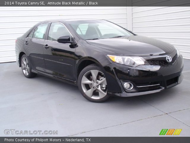2014 Toyota Camry SE in Attitude Black Metallic