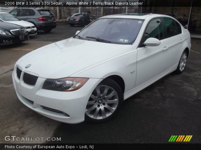 2006 BMW 3 Series 330i Sedan in Alpine White