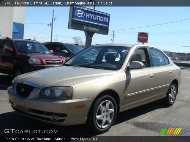 2005 Hyundai Elantra GLS Sedan in Champagne Metallic