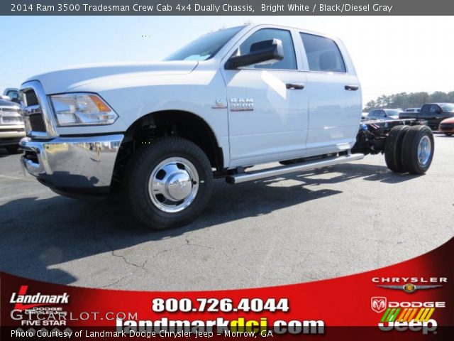 2014 Ram 3500 Tradesman Crew Cab 4x4 Dually Chassis in Bright White