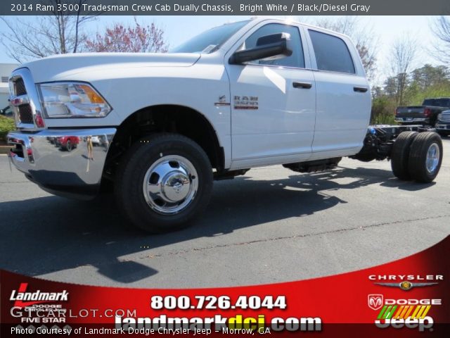 2014 Ram 3500 Tradesman Crew Cab Dually Chassis in Bright White