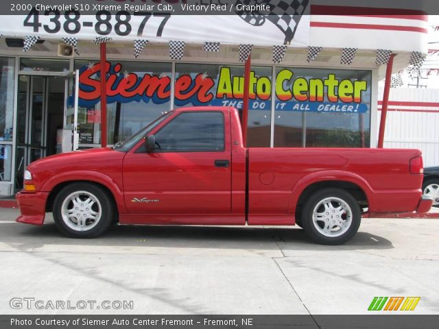 2000 Chevrolet S10 Xtreme Regular Cab in Victory Red
