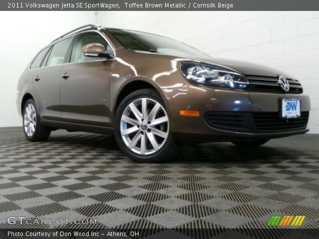 2011 Volkswagen Jetta SE SportWagen in Toffee Brown Metallic
