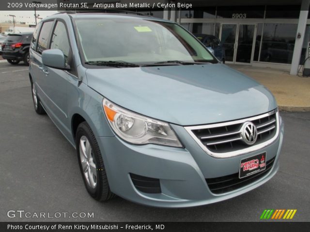 2009 Volkswagen Routan SE in Antigua Blue Metallic