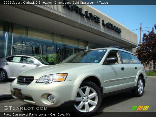 2006 Subaru Outback 2.5i Wagon in Champagne Gold Opalescent