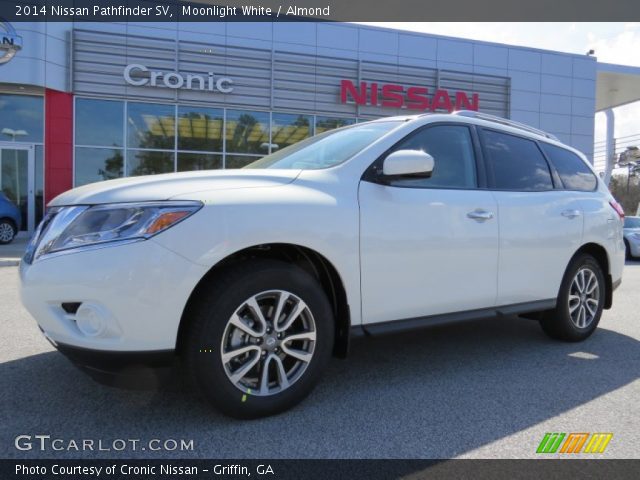2014 Nissan Pathfinder SV in Moonlight White