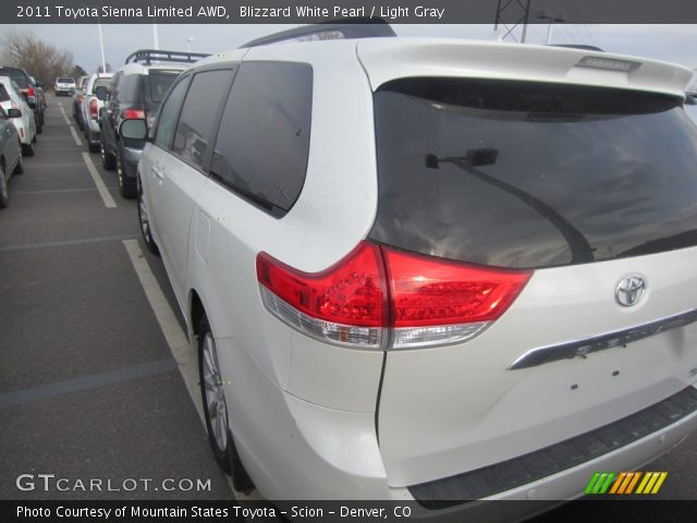 2011 Toyota Sienna Limited AWD in Blizzard White Pearl