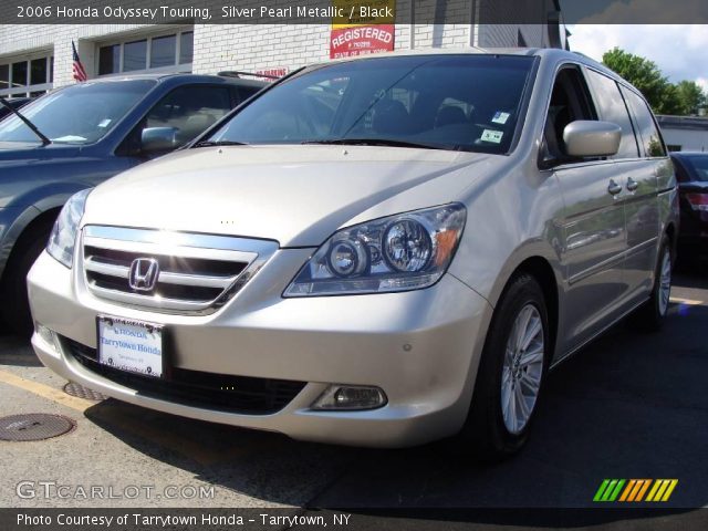 2006 Honda Odyssey Touring in Silver Pearl Metallic