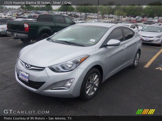 2014 Hyundai Elantra SE Sedan in Silver