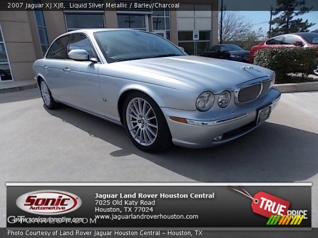 2007 Jaguar XJ XJ8 in Liquid Silver Metallic