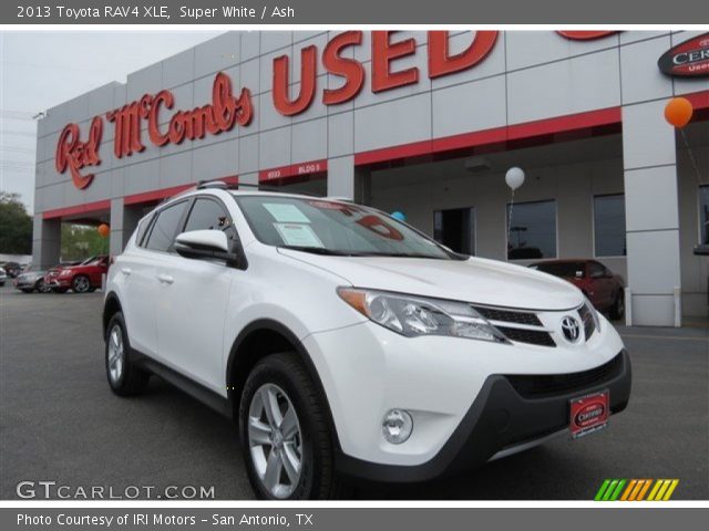 2013 Toyota RAV4 XLE in Super White