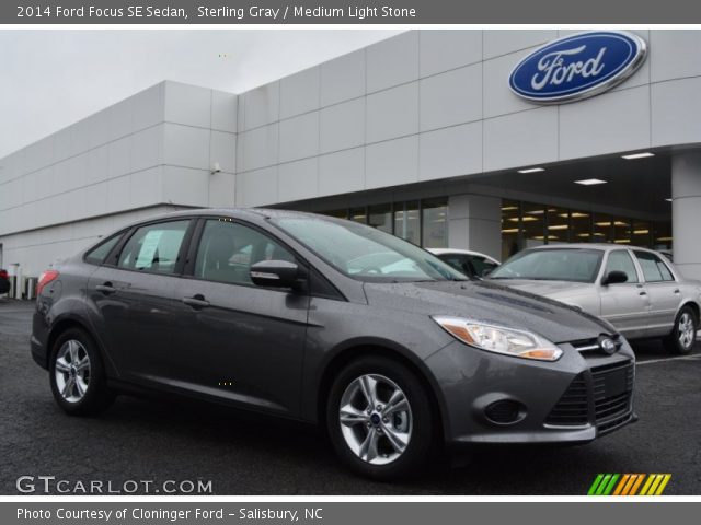 2014 Ford Focus SE Sedan in Sterling Gray
