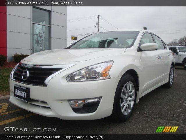 2013 Nissan Altima 2.5 S in Pearl White