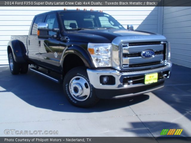 2014 Ford F350 Super Duty Lariat Crew Cab 4x4 Dually in Tuxedo Black Metallic