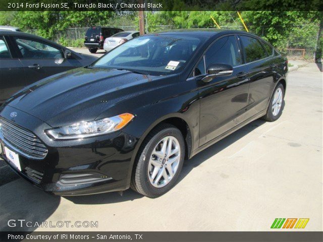 2014 Ford Fusion SE in Tuxedo Black